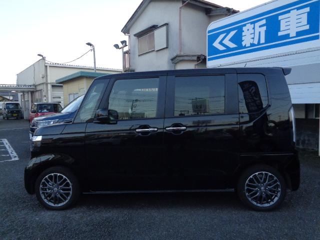 N-BOXカスタム ターボ イモビライザー 1オナ 衝突被害軽減 ベンチシート キーフリー ESC パワステ 両席エアバック サイドエアバッグ ターボ車 USB接続 スマキー Bカメ パワーウィンドウ 整備記録簿 ABS(19枚目)