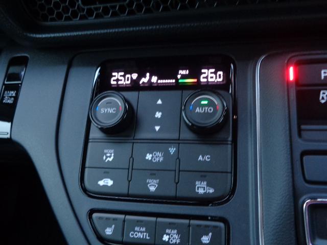 ステップワゴン ｅ：ＨＥＶスパーダ　１オーナー　フルオートエアコン　ＥＳＣ　シートヒータ　キーフリー　ＬＥＤヘッドランプ　イモビ　ＡＢＳ　リアカメラ　スマートキ　ＵＳＢポート　クルーズコントロール　ＥＣＯモード（8枚目）