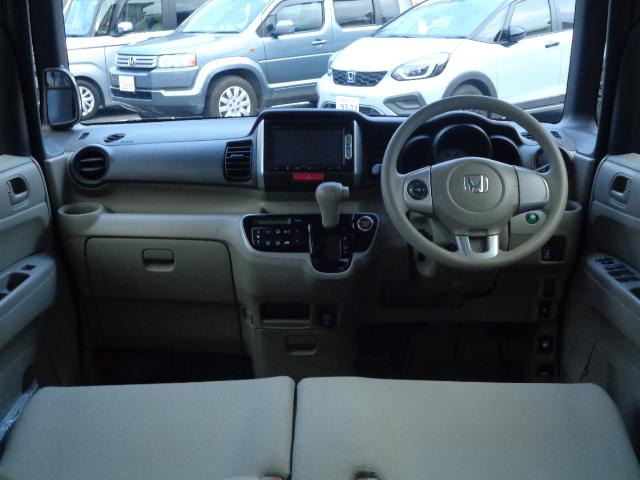 Ｎ－ＢＯＸ Ｇ・Ｌパッケージ　Ｉ－ＳＴＯＰ　メンテナンスノート　１オ－ナ－　全席ＰＷ　イモビライザー　ナビテレビ　１セグ　ＡＡＣ　横滑り防止　スマートキー　ＡＢＳ　ＥＴＣ　キーレスＥ　パワーステアリング（14枚目）