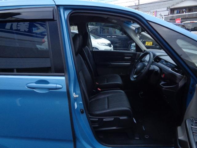 フリードハイブリッド ハイブリッド・Ｇホンダセンシング　軽減ブレーキ　キーフリーシステム　１オ－ナ－　記録簿　ＤＶＤ再生可能　ＥＣＯＮ　後カメラ　Ａクルーズ　地デジフルセグＴＶ　ＬＥＤヘッドランプ　横滑防止　３列シート（12枚目）