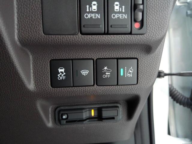 フリードハイブリッド ハイブリッド・Ｇ　６人　ＨｏｎｄａＳＥＮＳＩＮＧ　ドラレコ　メモリーナビ　リアカメラ　ＥＴＣ　ワンオーナー　ＢＴオーディオ　ＵＳＢ　両側電動スライドドア　オートリトラミラー　シートヒーター　フルセグＴＶ　両電動ドア（8枚目）