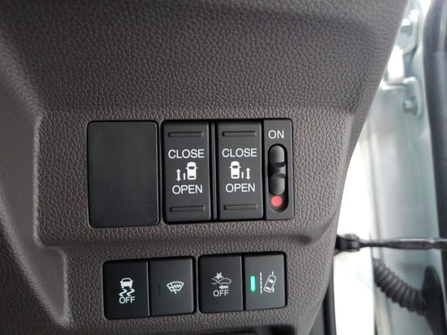 フリードハイブリッド ハイブリッド・Ｇ　６人　ＨｏｎｄａＳＥＮＳＩＮＧ　ドラレコ　メモリーナビ　リアカメラ　ＥＴＣ　ワンオーナー　ＢＴオーディオ　ＵＳＢ　両側電動スライドドア　オートリトラミラー　シートヒーター　フルセグＴＶ　両電動ドア（9枚目）