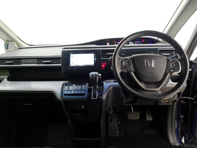 ステップワゴンスパーダ スパーダホンダセンシング 7人 メモリーナビ リアカメラ 後席モニター 両側電動ドア パドルシフト ETC ワンオーナー LEDライト LEDフォグ ホンダセンシング フルセグTV USB BTオーディオ DVD/CD再生(13枚目)