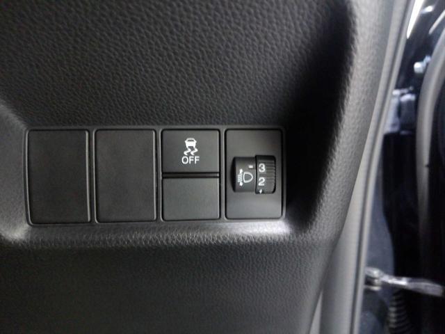 フィット ホーム 当社デモカー HondaSENSING メモリーナビ リアカメラ ETC LEDライト Bluetooth 禁煙車 オートライト パーキングセンサー CD/DVD USB アダプティブクルコン BT(10枚目)