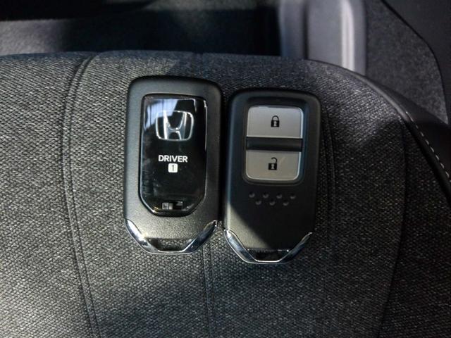 フィット ホーム 当社デモカー HondaSENSING メモリーナビ リアカメラ ETC LEDライト Bluetooth 禁煙車 オートライト パーキングセンサー CD/DVD USB アダプティブクルコン BT(12枚目)