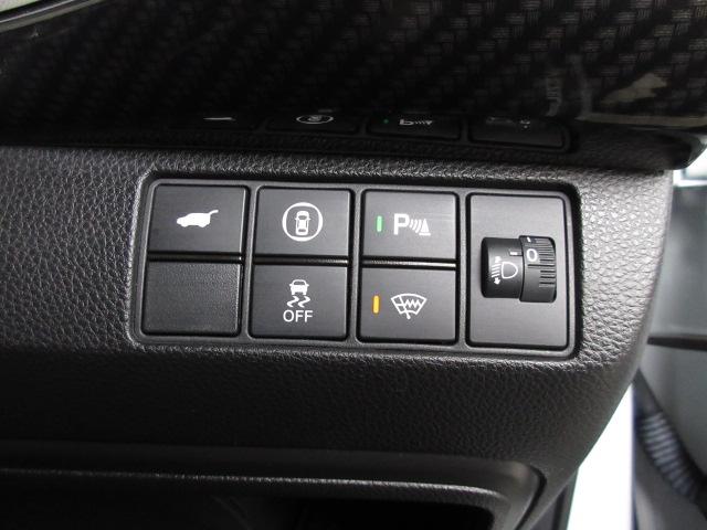 ヴェゼル e:HEVPLaY HondaSENSING メモリーナビ リアカメラ ETC 純正アルミ ドアバイザー ワンオーナー LED LEDフォグ シートヒーター USB BTオーディオ パノラマルーフ パーキングセンサー(9枚目)