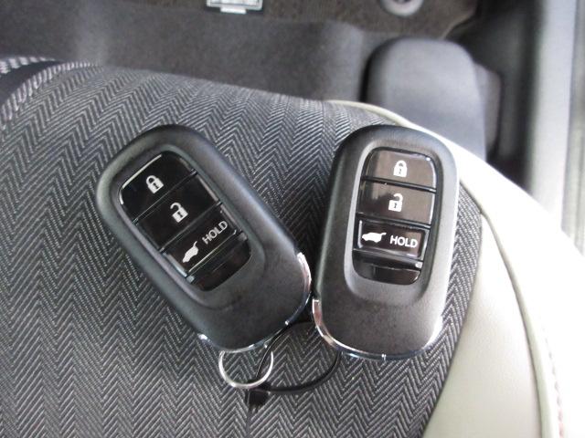 ヴェゼル e:HEVPLaY HondaSENSING メモリーナビ リアカメラ ETC 純正アルミ ドアバイザー ワンオーナー LED LEDフォグ シートヒーター USB BTオーディオ パノラマルーフ パーキングセンサー(16枚目)