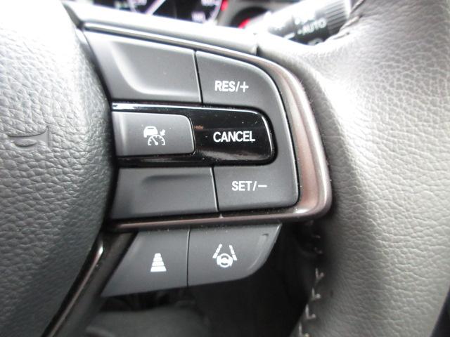 WR-V Z ドラレコ 当社デモカー HondaSENSING メモリーナビ リアカメラ ETC 禁煙車 オートライト USB BTオーディオ 車線逸脱警報システム 元試乗車 盗難防止装置 誤発進抑制 Rカメラ(8枚目)