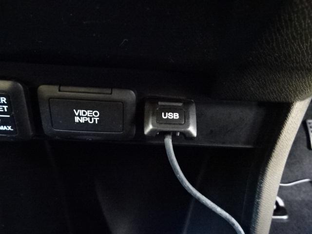 ステップワゴンスパーダ Zクールスピリット 8人 HDDナビ 全周囲カメラ 後席モニター 両側電動ドア ETC 純正アルミ HIDライト パドルシフト ワンオーナー オートライト バックカメ キーフリー ナビTV 横滑防止 記録簿付き パワステ(10枚目)