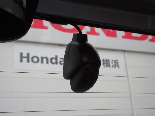 N-BOX L HondaSENSING 前後ドラレコ メモリーナビ リアカメラ ETC ドアバイザー ワンオーナー 禁煙車 LED BTオーディオ USB シートヒーター パーキングセンサー 衝突回避支援ブレーキ(4枚目)