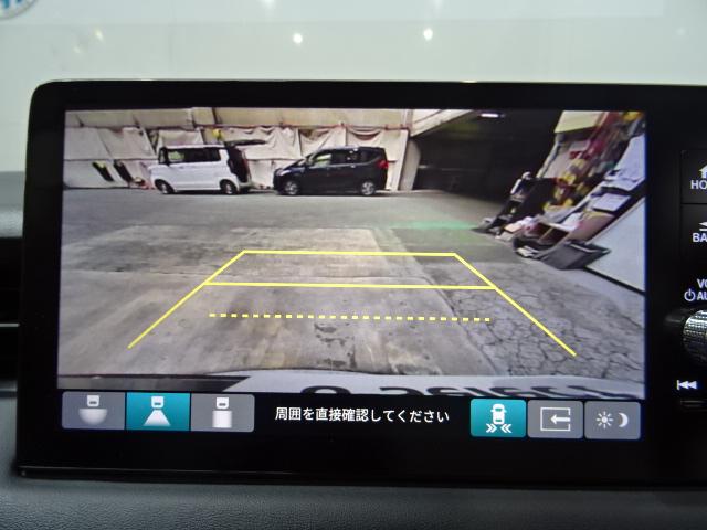 ヴェゼル e:HEVZ 前後ドラレコETC2.0パドルシフトリアカメラテールゲートスポイラー純正アルミワンオーナー BTオーディオ USB パーキングセンサー LED LEDフォグ シートヒーター LDA 1オナ 追従(4枚目)