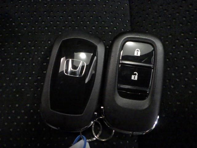 シビック RS 当社デモカー 禁煙車 6速 LED ホンダセンシング ブラインドスポット フルセグTV BTオーディオ USB ドラレコ ETC パーキングセンサー シートヒーター 18インチアルミ ブルートゥース(16枚目)