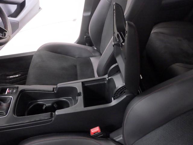 シビック RS 当社デモカー 禁煙車 6速 LED ホンダセンシング ブラインドスポット フルセグTV BTオーディオ USB ドラレコ ETC パーキングセンサー シートヒーター 18インチアルミ ブルートゥース(18枚目)