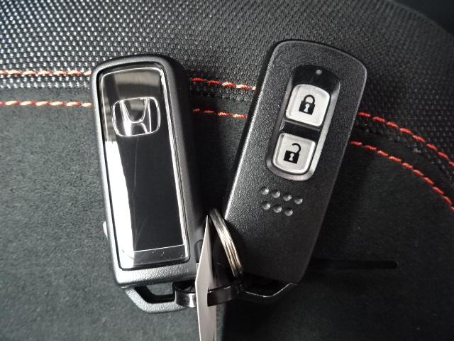 N-ONE RS 当社デモカー HondaSENSING ドラレコ メモリーナビ リアカメラ シートヒーター パドルシフト 純正アルミ LEDライト ETC 禁煙車 BTオーディオ USB パーキングセンサー LKA(13枚目)