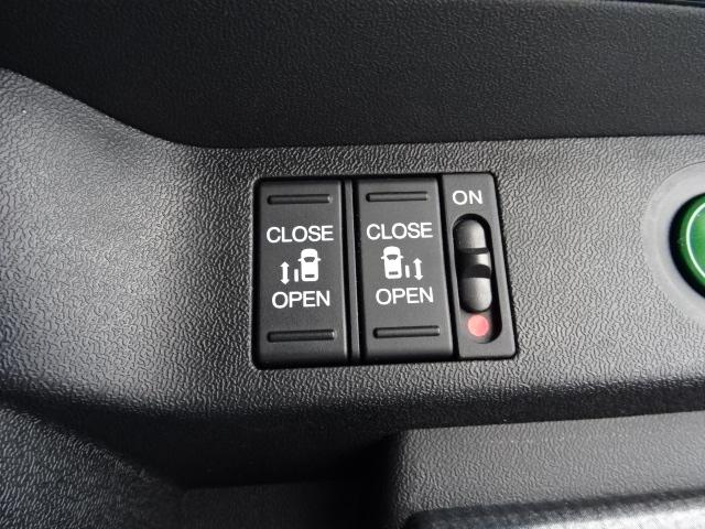 ステップワゴンスパーダ スパーダホンダセンシング 前後ドラレコETC2.0両側電動スライドドアメモリーナビリアカメラワンオーナー7人 Bluetooth CD DVD USB デュアルエアコン プラズマクラスター LKA 盗難防止 助手席エアバッグ(11枚目)