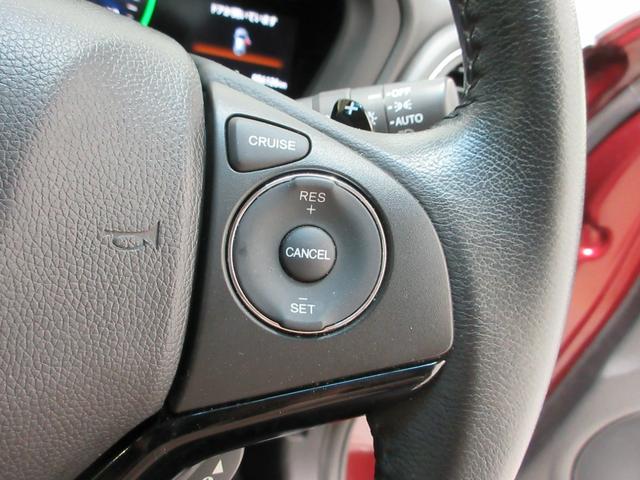 ヴェゼル ハイブリッドX CDチューナー シートヒーター 純正アルミ ETC パドルシフト CTBA ドアバイザー ワンオーナー LED Aクルーズ セキュリティアラーム VSA アイドリングSTOP 整備記録簿 スマートキ(6枚目)