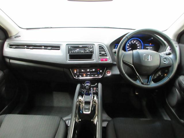 ヴェゼル ハイブリッドX CDチューナー シートヒーター 純正アルミ ETC パドルシフト CTBA ドアバイザー ワンオーナー LED Aクルーズ セキュリティアラーム VSA アイドリングSTOP 整備記録簿 スマートキ(11枚目)