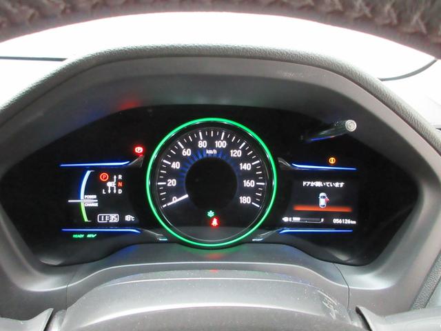 ヴェゼル ハイブリッドX CDチューナー シートヒーター 純正アルミ ETC パドルシフト CTBA ドアバイザー ワンオーナー LED Aクルーズ セキュリティアラーム VSA アイドリングSTOP 整備記録簿 スマートキ(12枚目)