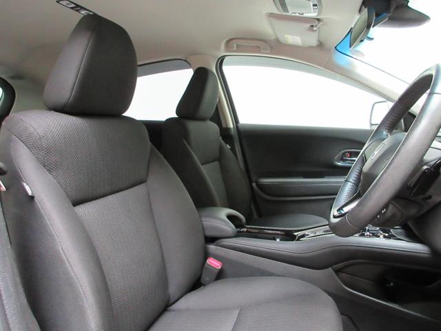 ヴェゼル ハイブリッドX CDチューナー シートヒーター 純正アルミ ETC パドルシフト CTBA ドアバイザー ワンオーナー LED Aクルーズ セキュリティアラーム VSA アイドリングSTOP 整備記録簿 スマートキ(14枚目)