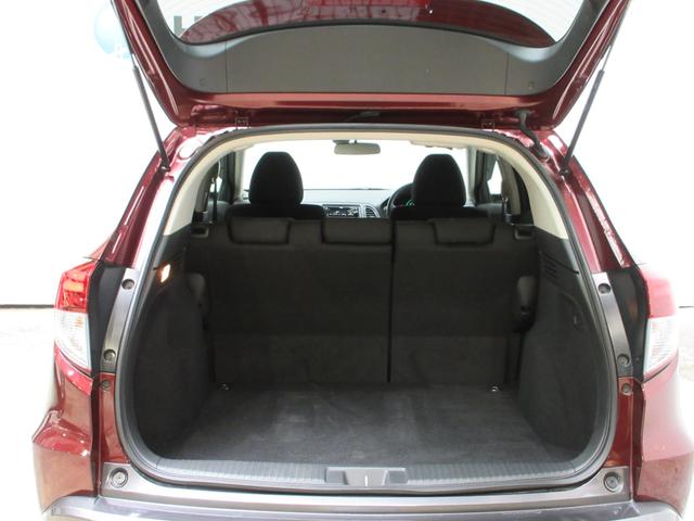 ヴェゼル ハイブリッドX CDチューナー シートヒーター 純正アルミ ETC パドルシフト CTBA ドアバイザー ワンオーナー LED Aクルーズ セキュリティアラーム VSA アイドリングSTOP 整備記録簿 スマートキ(16枚目)