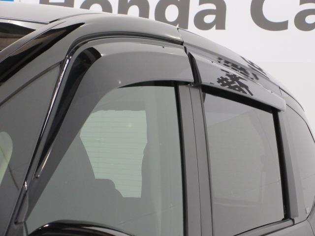 雨天時の換気に役立つドアバイザーを装備☆陽射しを遮る効果もありますので、人気の用品です☆