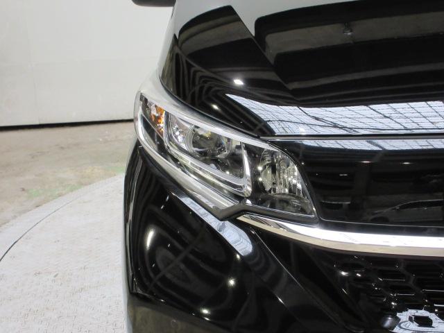 ＬＥＤヘッドライト！省電力で明るく遠くまで照らし、夜道や雨天時などの安心感を高めます☆点灯の瞬間から光量を放つＬＥＤの特性により、トンネルへの進入直後などでも安心感のある視界を提供します！