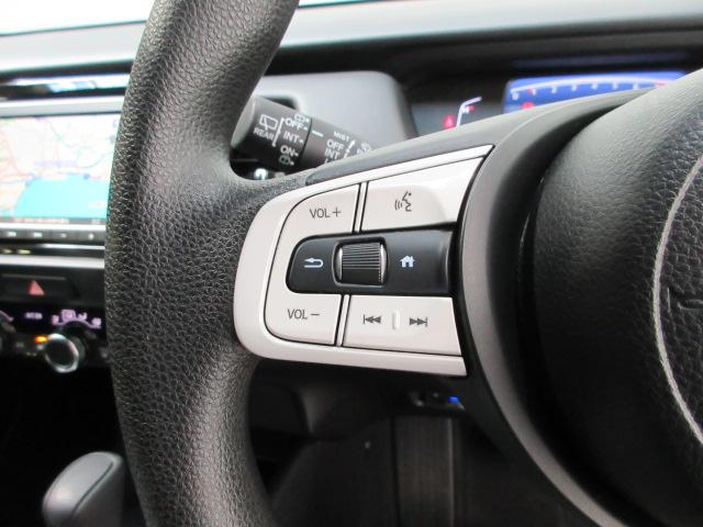 フィット クロスター　ＨｏｎｄａＳＥＮＳＩＮＧ　前後ドラレコ　メモリーナビ　リアカメラ　ＥＴＣ　ＵＳＢ　Ｂｌｕｅｔｏｏｔｈ　パーキングセンサー　純正アルミ　ワンオーナー　Ｂｌｕｅｔｏｏｔｈ　ＣＤ　ＬＥＤヘッドライト　ＶＳＡ（8枚目）
