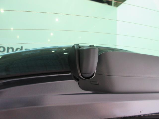 Ｎ－ＯＮＥ プレミアム　ＨｏｎｄａＳＥＮＳＩＮＧ　前後ドラレコ　メモリーナビ　リヤカメラ　ＥＴＣ２．０　シートヒーター　純正アルミホイール　ワンオーナー　ＵＳＢ　ＢＴオーディオ　パーキングセンサー　ＬＥＤ　ＬＥＤフォグ（7枚目）