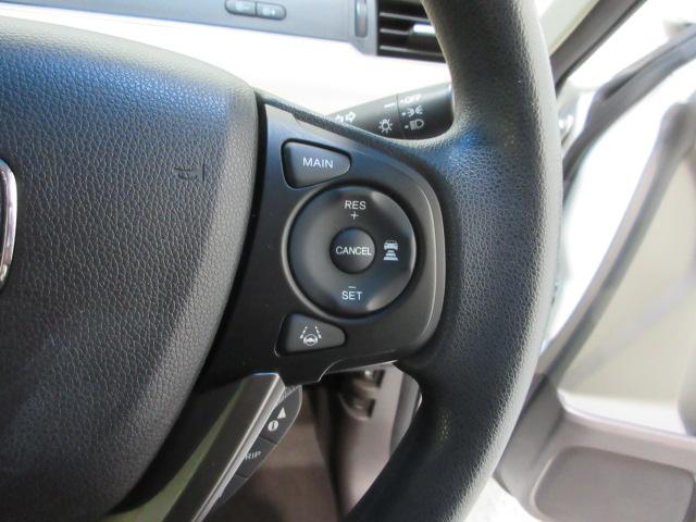 フリード Ｇ・ホンダセンシング　７人　ＨｏｎｄａＳＥＮＳＩＮＧ　ドラレコ　メモリーナビ　リヤカメラ　ＥＴＣ　Ｂｌｕｅｔｏｏｔｈ　ワンオーナー　ハロゲン　両側電動スライドドア　オートエアコン　ＣＤ　追突被害軽減ブレーキ　ｉストップ（8枚目）