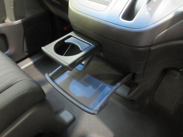 フリード Ｇ・ホンダセンシング　７人　ＨｏｎｄａＳＥＮＳＩＮＧ　ドラレコ　メモリーナビ　リヤカメラ　ＥＴＣ　Ｂｌｕｅｔｏｏｔｈ　ワンオーナー　ハロゲン　両側電動スライドドア　オートエアコン　ＣＤ　追突被害軽減ブレーキ　ｉストップ（12枚目）