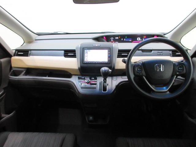 フリード Ｇ・ホンダセンシング　７人　ＨｏｎｄａＳＥＮＳＩＮＧ　ドラレコ　メモリーナビ　リヤカメラ　ＥＴＣ　Ｂｌｕｅｔｏｏｔｈ　ワンオーナー　ハロゲン　両側電動スライドドア　オートエアコン　ＣＤ　追突被害軽減ブレーキ　ｉストップ（13枚目）