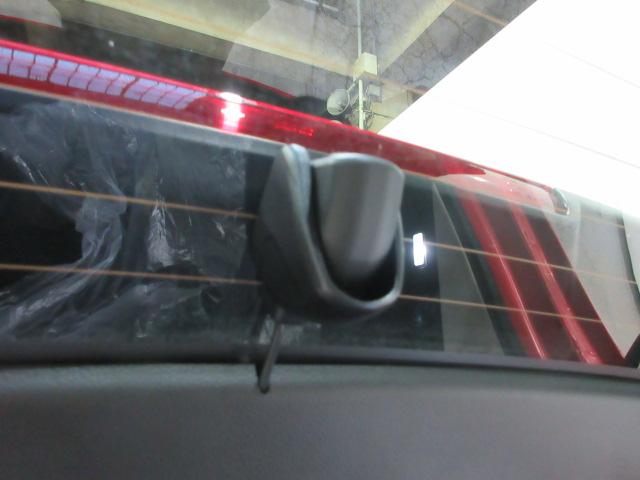 ヴェゼル ｅ：ＨＥＶＺ　前後ドラレコ　ＥＴＣ　メモリーナビ　リアカメラ　シートヒーター　希少色　ブラインドスポット　テールゲートスポイラー　ワンオーナー　Ｂｌｕｅｔｏｏｔｈ　アルミホイール　ＵＳＢ　オートライト　センシング（6枚目）