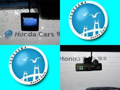 万が一の事故はもちろん快適で安全なドライブの必需品　２．４インチ液晶モニター搭載ドライブレコーダーがフロントとリアに付いています。 3