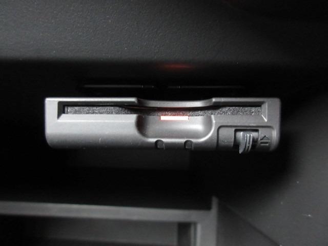 ニスモ 純正Mナビ フルセグ CD/DVD再生 Rカメラ BTオーディオ オートエアコン ETC LEDライト 16インチアルミ NISMOシート スーパーチャージャー Rフォグ 横滑防止 盗難防止(13枚目)