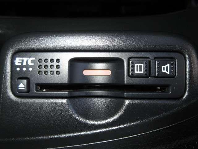 プレミアム ツアラー 2年保証 ケンウッドナビ Bluetooth ETC車載器 ドラレコ イモビライザー スマートキ キセノン DVD再生 禁煙 記録簿 Wエアバック ABS CD ベンチシート ターボ ナビTV AW(13枚目)