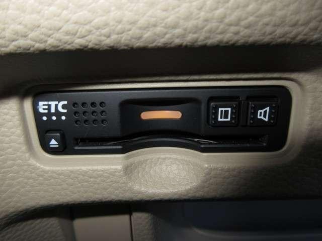 Gホンダセンシング 純正メモリーナビ Bluetooth ETC Rカメラ Fベンチシート 誤発進抑制装置 横滑防止装置 オートクルーズ 両側手動スライドドア イモビ アイスト ヘッドライトLED キーフリー CD ナビ(3枚目)