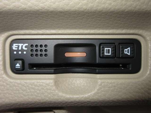 G・Lホンダセンシング 2年保証 純正ナビ Bluetooth ETC Rカメラ 1オーナー LEDヘッドライ CDデッキ DVD再生可 フルオートエアコン 横滑防止装置 パワーウィンドウ 禁煙 オートクルーズコントロール(3枚目)