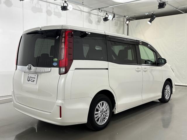 ノア G 禁煙 ワンオーナー 7人乗り メモリーナビ フルセグTV バックカメラ LEDヘッドライト フォグライト クルーズコントロール ETC 横滑り防止装置 左側パワースライドドア スマートキー 1オーナ(8枚目)