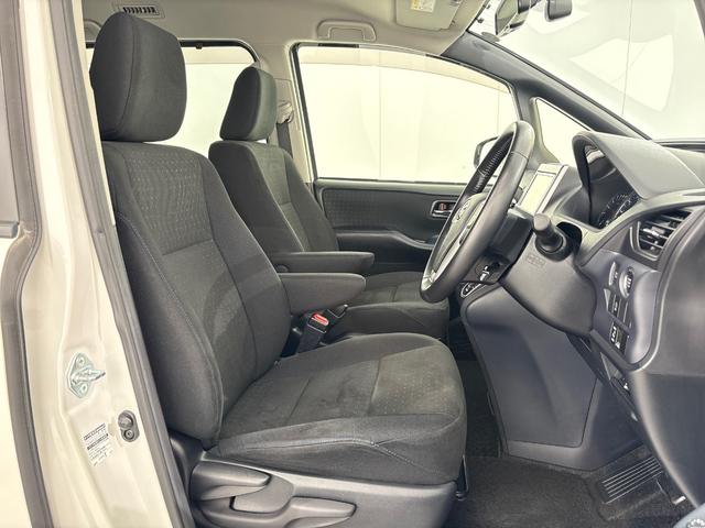 ノア G 禁煙 ワンオーナー 7人乗り メモリーナビ フルセグTV バックカメラ LEDヘッドライト フォグライト クルーズコントロール ETC 横滑り防止装置 左側パワースライドドア スマートキー 1オーナ(28枚目)