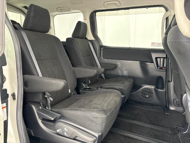 ノア G 禁煙 ワンオーナー 7人乗り メモリーナビ フルセグTV バックカメラ LEDヘッドライト フォグライト クルーズコントロール ETC 横滑り防止装置 左側パワースライドドア スマートキー 1オーナ(32枚目)