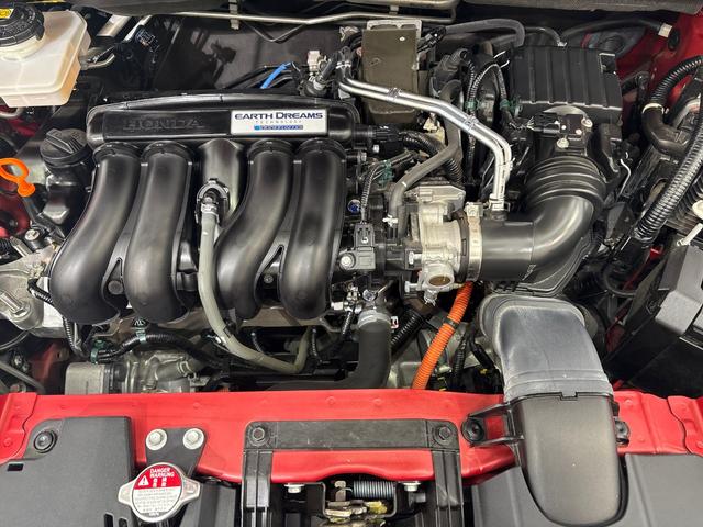 ★エンジンルーム★スチーム洗浄でキレイに仕上げております（＊＾−＾＊）ご納車前にはしっかり点検させて頂いておりますのでご安心ください♪