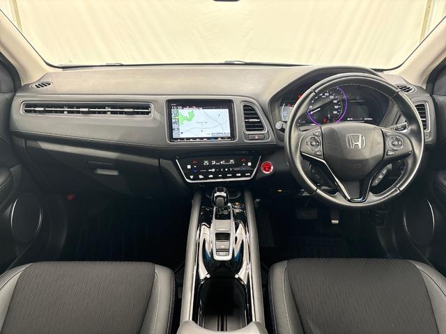 いつでも気持ちよく運転できて、使い勝手のいい収納や体をケアするシート、細部にまでこだわったインテリア♪