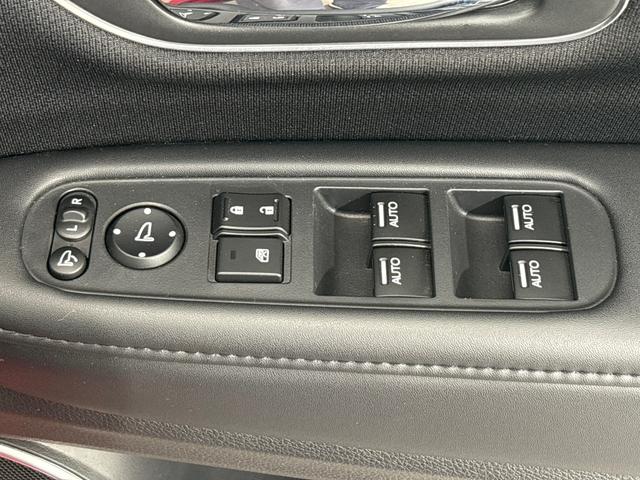 フルオートパワーウィンドウスイッチ付き！