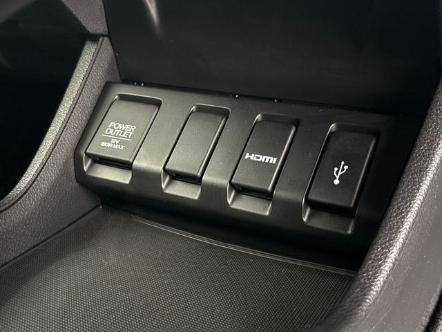 電源ソケット＆ＨＤＭＩ端子＆ＵＳＢ端子など装備充実していて長距離ドライブも安心です♪