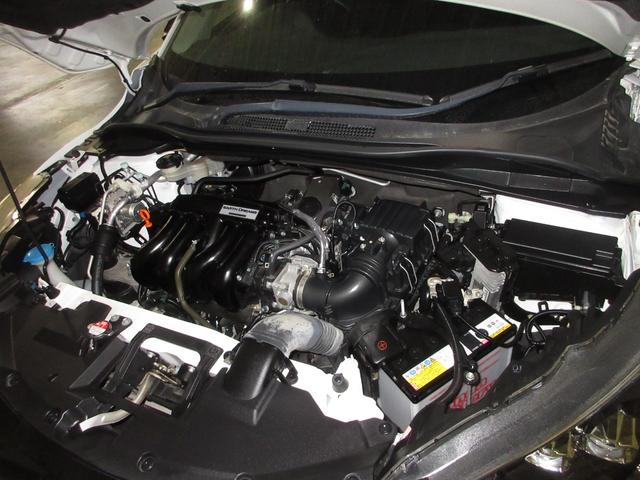 ヴェゼル Ｘ・ホンダセンシング　いまコレ＋フロアマット　純正メモリーナビ　Ｂｌｕｅｔｏｏｔｈ　ＥＴＣ　リアカメラ　衝突被害軽減ブレーキ　レーンキープアシスト　ＬＥＤヘッドライト　フォグライト　シートヒーター　１６インチアルミホイール（7枚目）