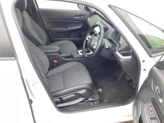 フィット e:HEVホーム 当社元試乗車 禁煙車 純正9インチホンダコネクトナビ リアカメラ ETC LEDヘッドライト HondaCONNECT用緊急通報ボタン/トラブルサポートボタン ホンダセンシング USBチャージャー(20枚目)