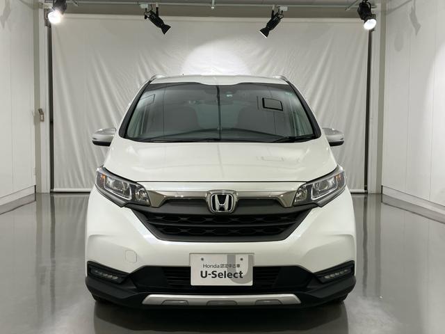 フリード クロスター　禁煙車　純正メモリーナビ　ドラレコ　両側電動スライドドア　リアカメラ　ホンダセンシング　アルミホイール　ＥＴＣ　シートヒーター　クルーズコントロール　ＬＥＤヘッドライト　ルーフレール　アルミホイール（6枚目）
