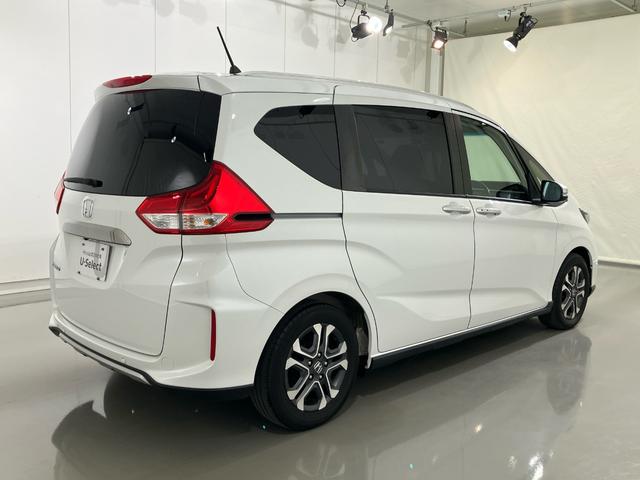 フリード クロスター　禁煙車　純正メモリーナビ　ドラレコ　両側電動スライドドア　リアカメラ　ホンダセンシング　アルミホイール　ＥＴＣ　シートヒーター　クルーズコントロール　ＬＥＤヘッドライト　ルーフレール　アルミホイール（8枚目）
