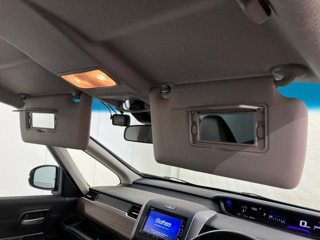フリード クロスター　禁煙車　純正メモリーナビ　ドラレコ　両側電動スライドドア　リアカメラ　ホンダセンシング　アルミホイール　ＥＴＣ　シートヒーター　クルーズコントロール　ＬＥＤヘッドライト　ルーフレール　アルミホイール（39枚目）