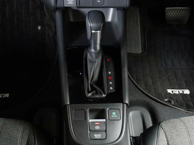 フィット e:HEVホームブラックスタイル 純正9インチナビ・ドラレコ前後・ETC(11枚目)